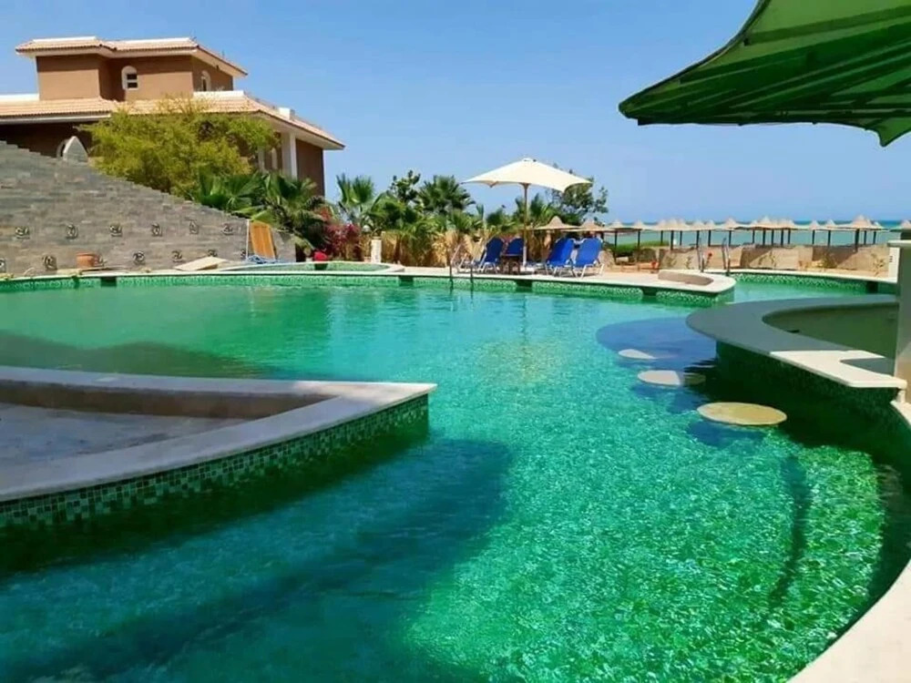 Immaculate 1-bed Apartment in Hurgada, First Line!