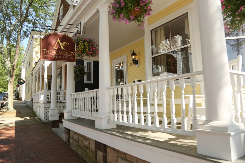 Almondy Inn Bed & Breakfast