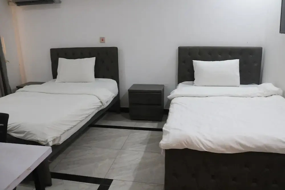 Aqcha Hotel