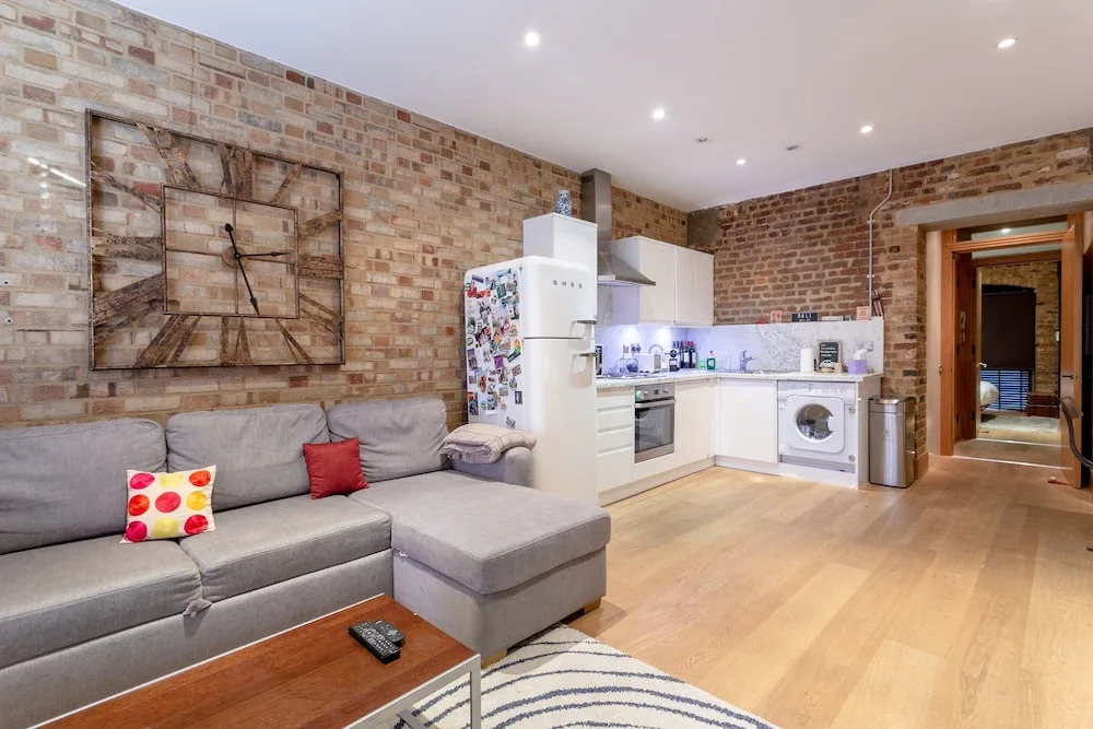 1 Bedroom Apartment Near London Bridge