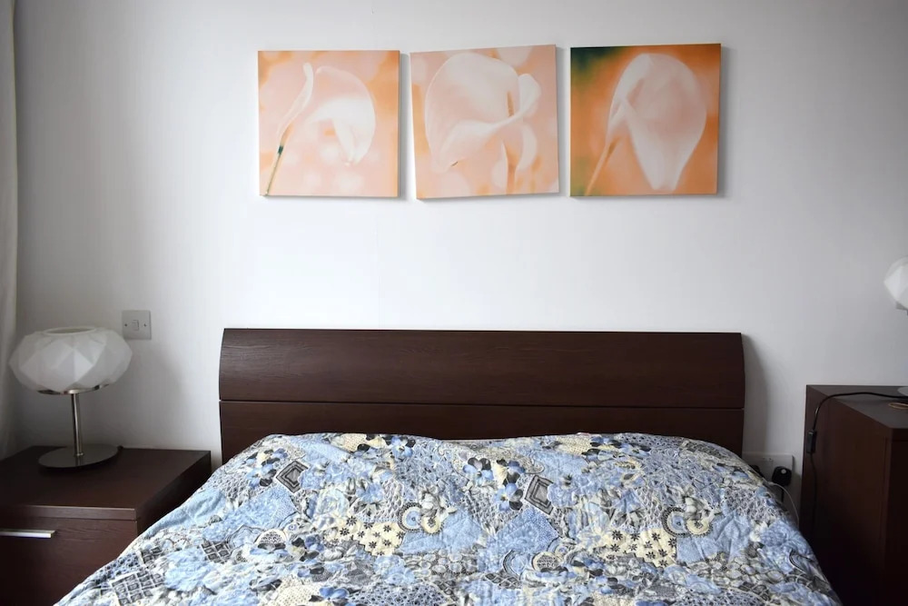2 Bedroom Apartment in Old Street