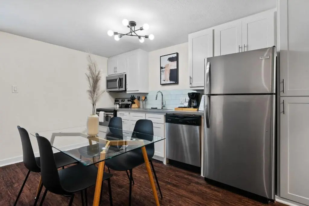 Abode Houston - Norfolk