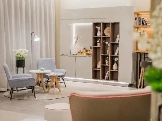 Homeinn · neo (Shanghai Chongming Bayi Road Pedestrian Street)