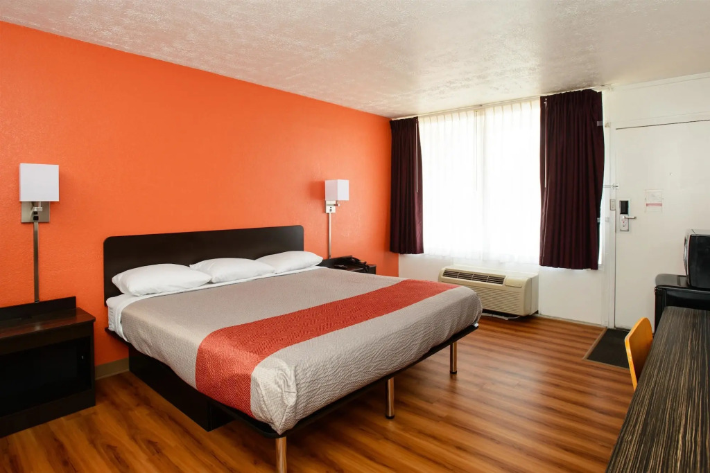 Motel 6-Mount Jackson, VA - Shenandoah