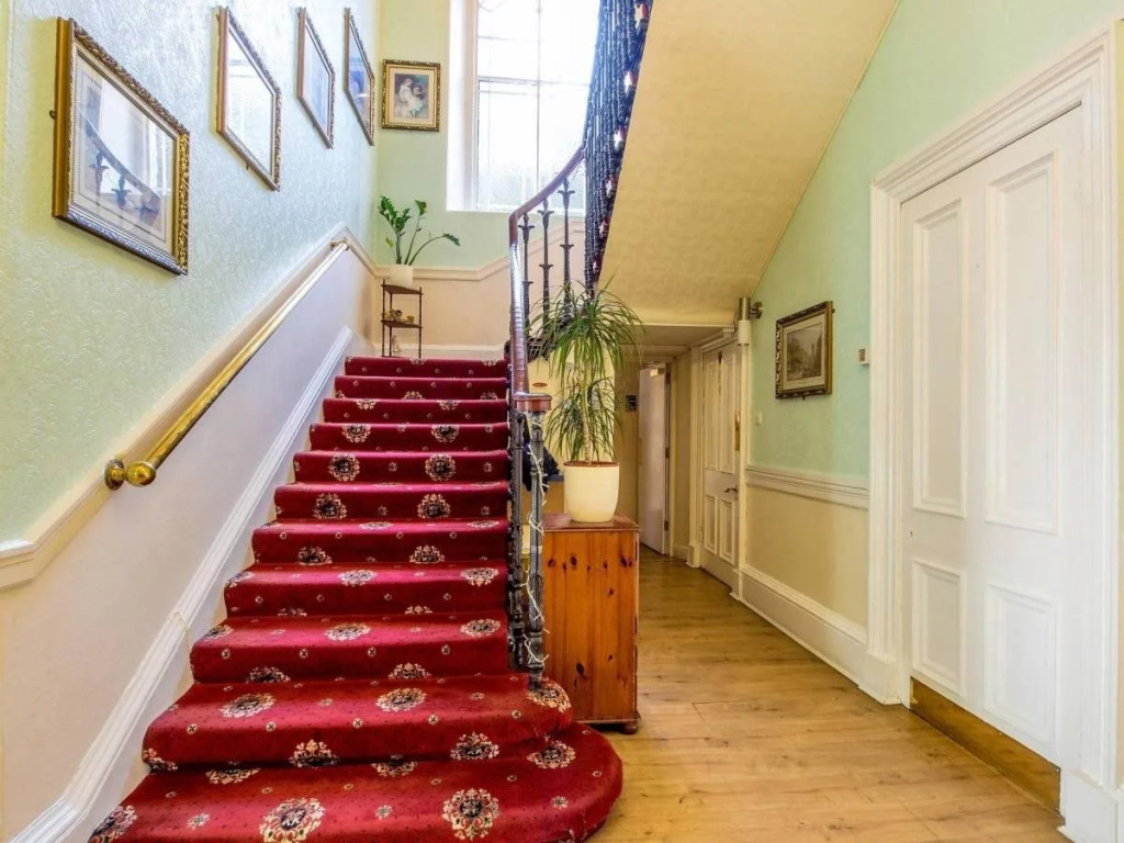 Cumberland Hotel