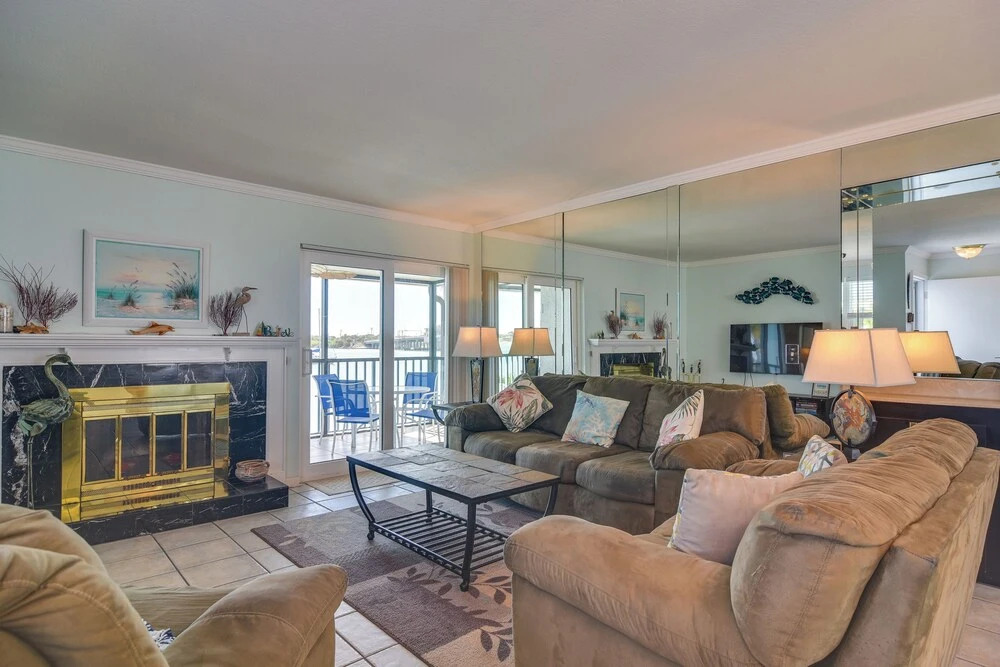 Sand, Sun & Poolside Fun! Madeira Beach Retreat