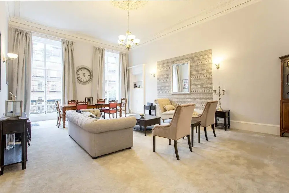 Huge Luxury Townhouse in the City Centre