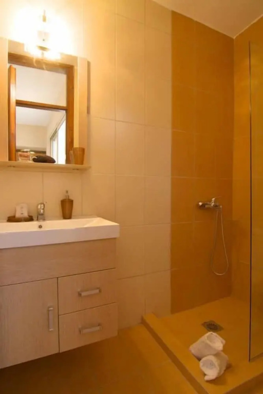 Asikiko Suites