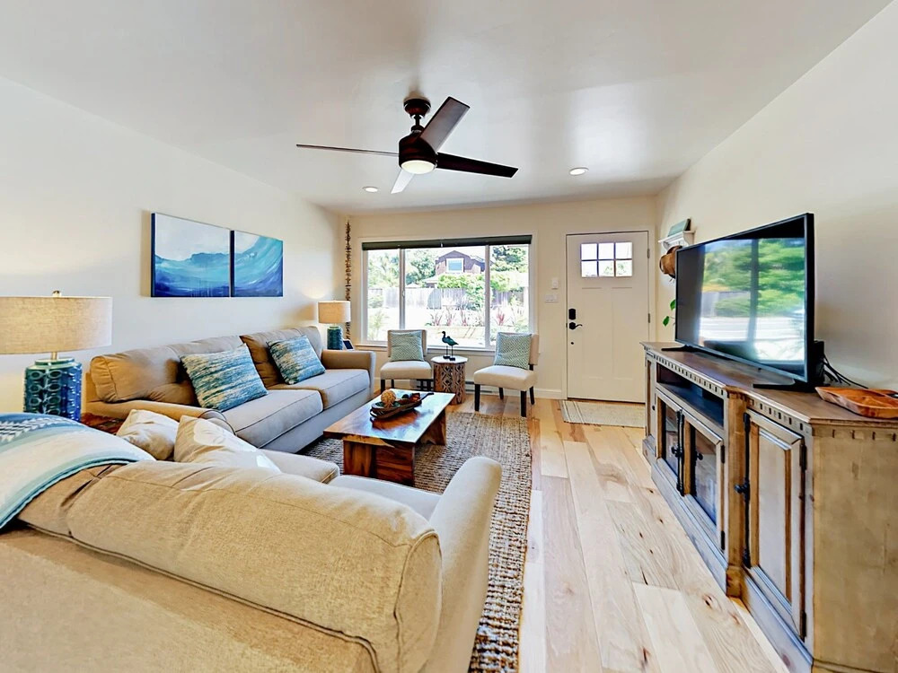 4465 Portola Dr House 3 Bedrooms 1 Bathroom Home