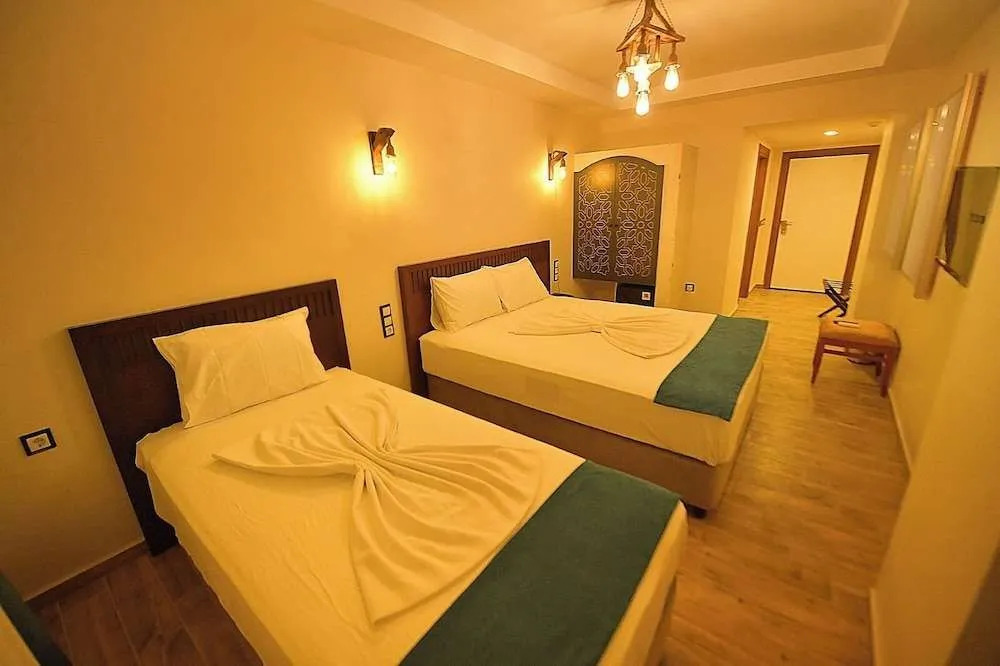 MİDYAT LADİNOS OTEL