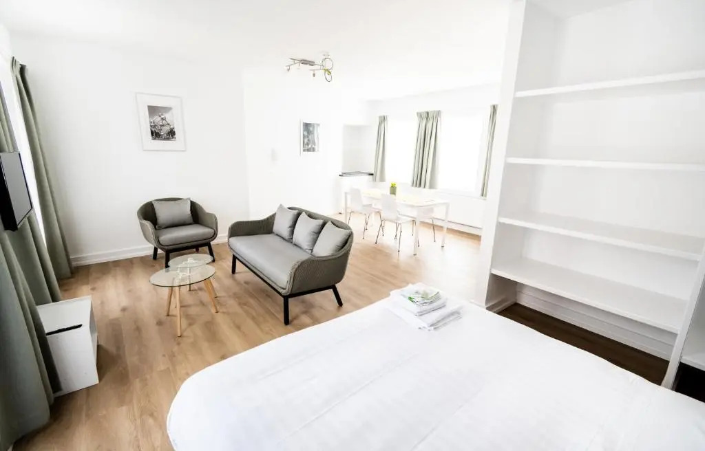 FLATS aparthotel