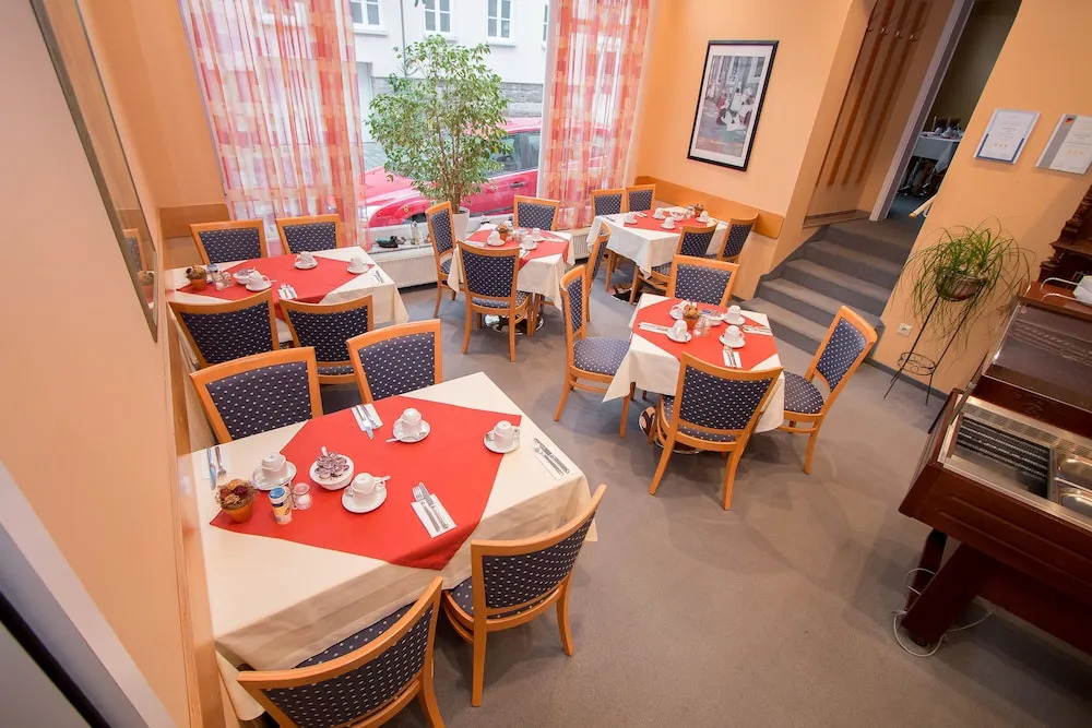Hotel Garni am Markt - Businesshotel - Frühstücksbuffet - Fahrradabstellplatz - Hunde willkommen