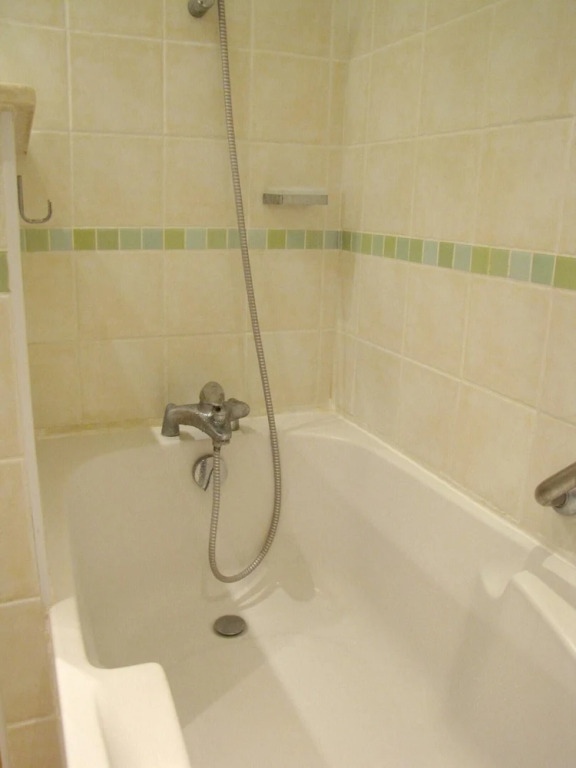 Apartment With one Bedroom in Antibes, With Enclosed Garden and Wifi - 250 m From the Beach