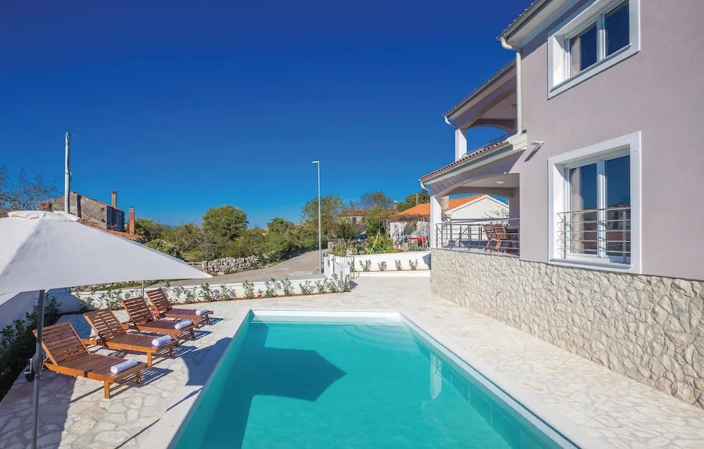 Amazing Home in Linardici With Wifi and 4 Bedrooms
