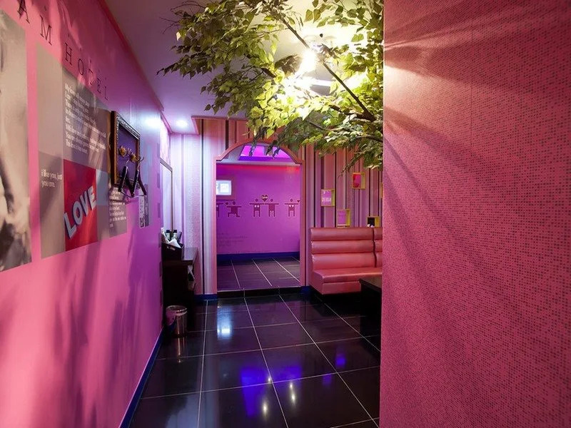Icecream Hotel