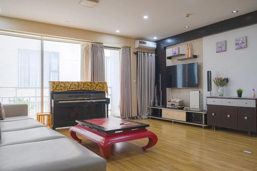 The Rixx Lancaster Apartment