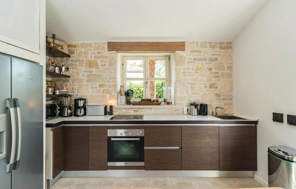 Three-Bedroom Holiday Home In Stifanici
