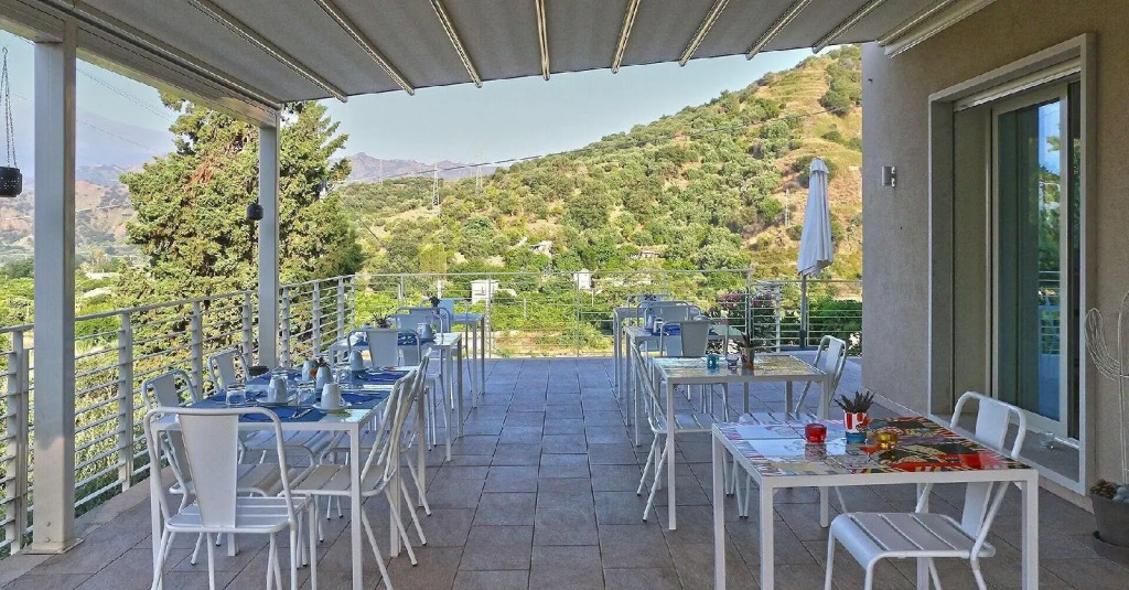 Siké Holiday Home