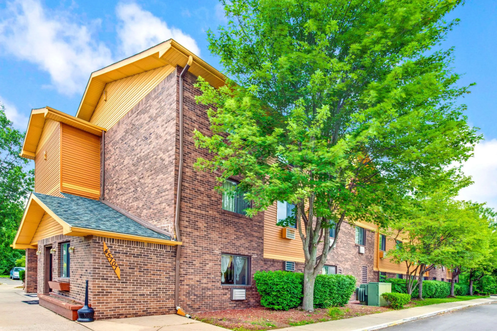Red Roof Inn PLUS Belleville