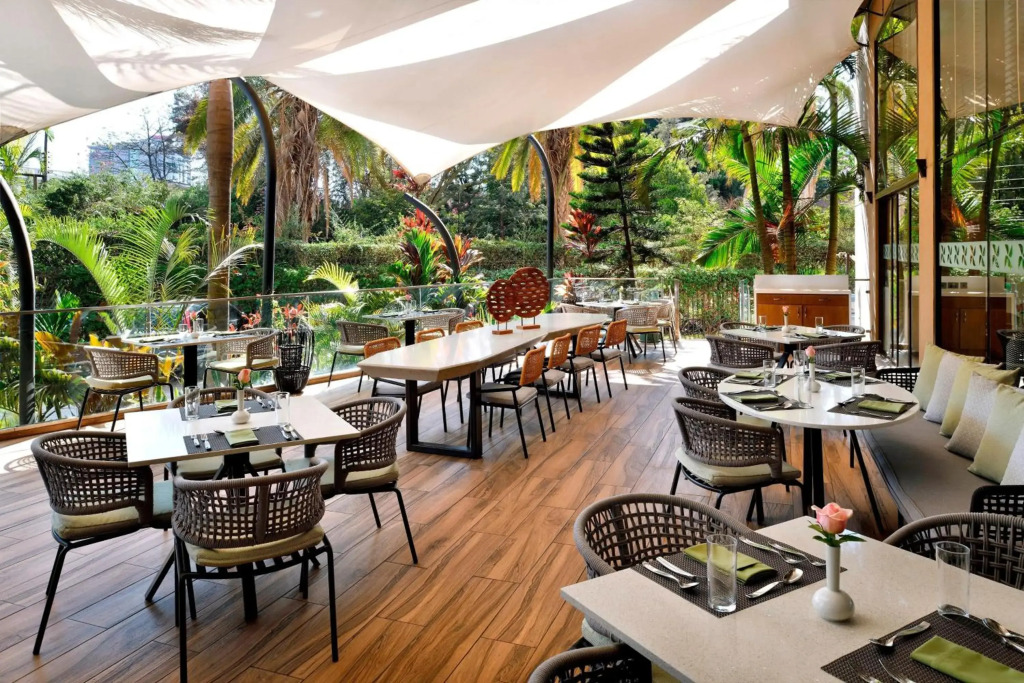 Отель Four Points By Sheraton Nairobi Hurlingham