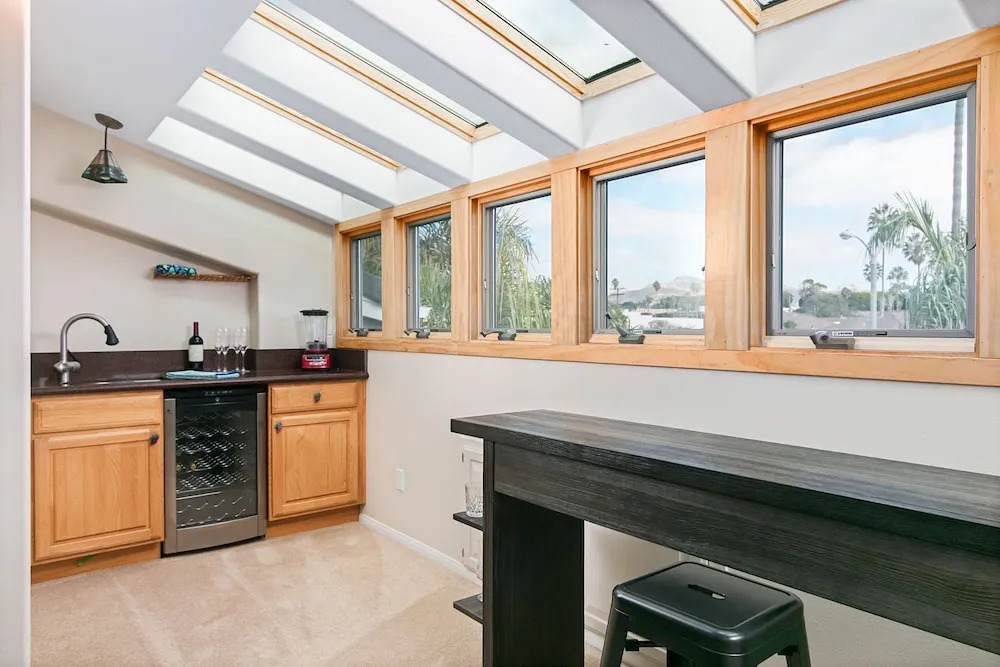 2462 Pierpont Blvd Home