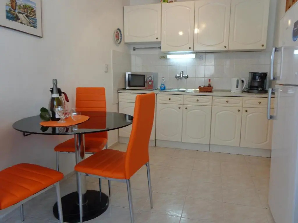 Zoya Apartment