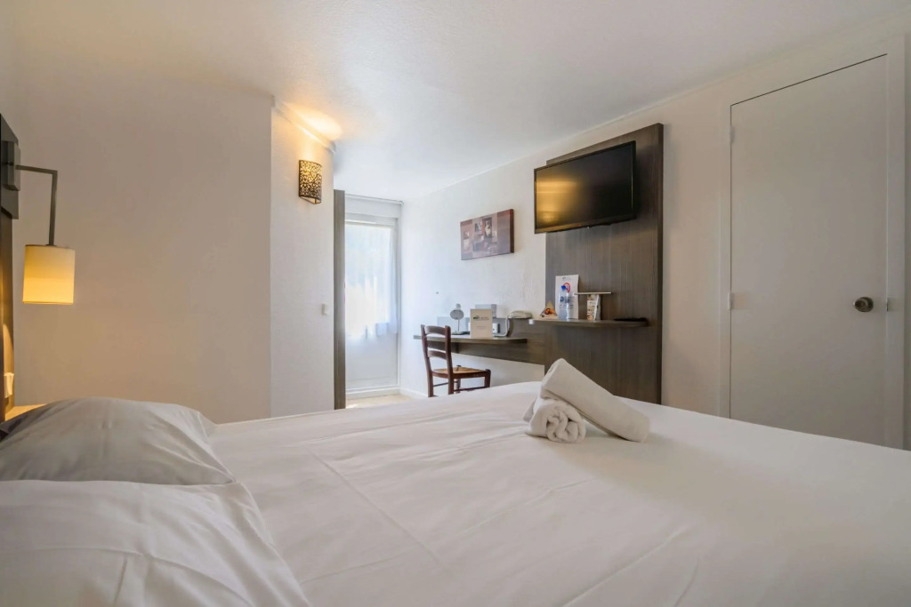 Brit Hotel Reims La Neuvillette