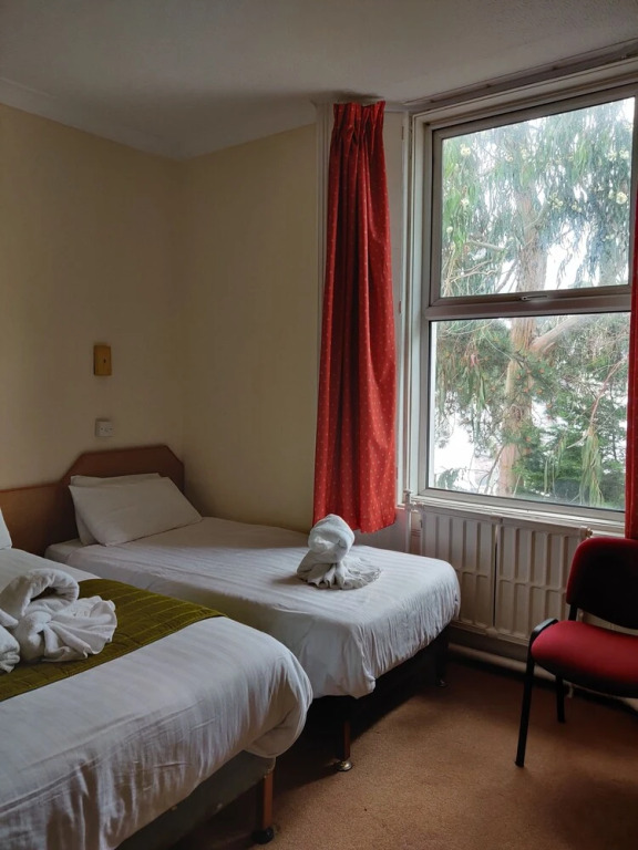Inglewood Palm Hotel