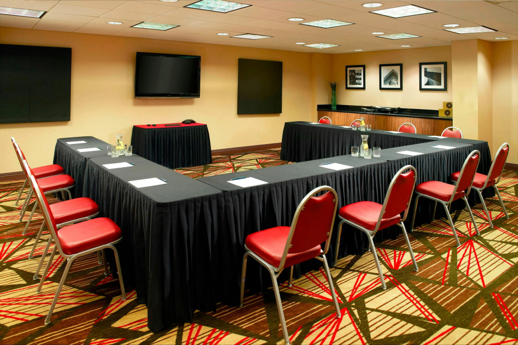 Four Points by Sheraton Nashville Airport