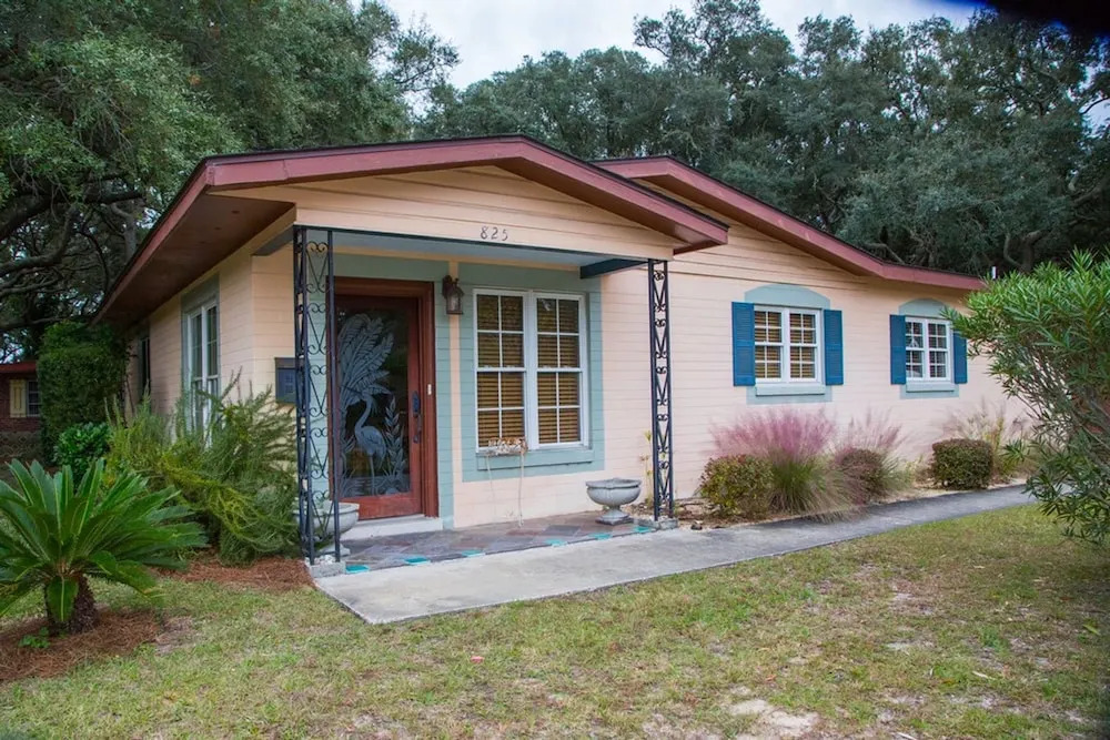 KISSES COTTAGE home