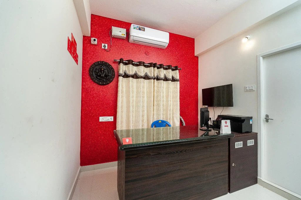 OYO 36655 Lakshmi Residency