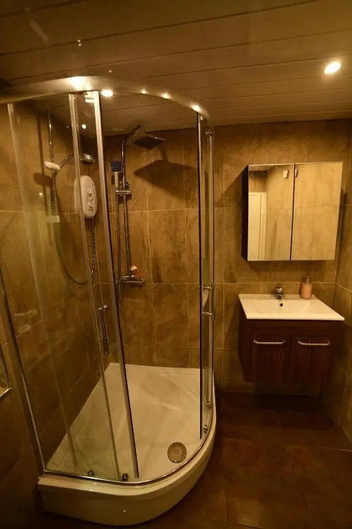 Lavish modern 1 bedroom Apt close to city centre