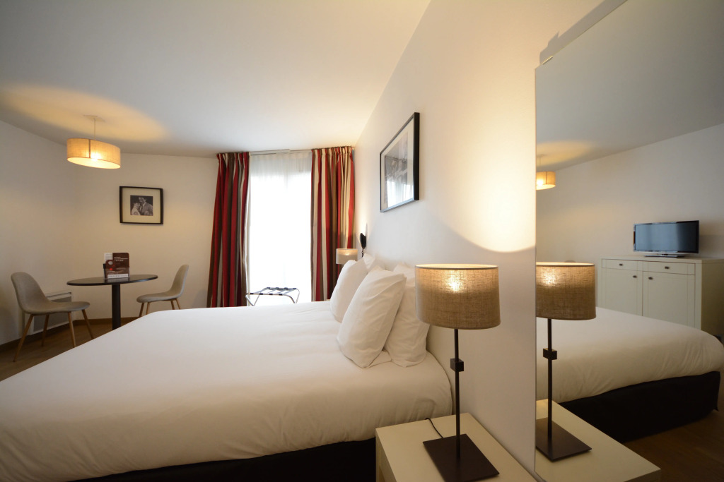 Hotel Cerise Chatou