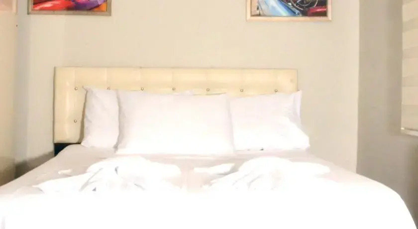 Hira Suites