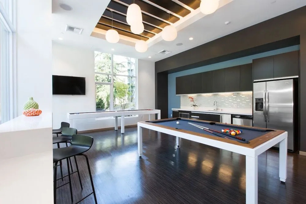 Luxe Hubs Convention Center Apartments