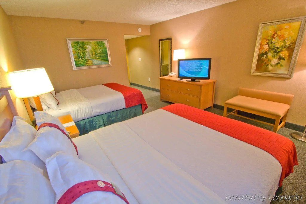 Delta Hotels by Marriott Seattle Everett