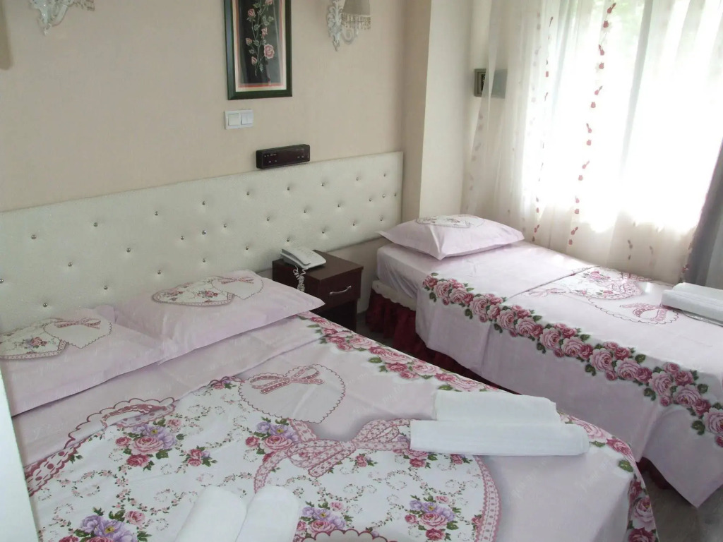 Artemis Old City Hotel