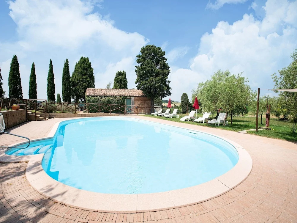 Appealing Apartment in Collesalvetti with Garden