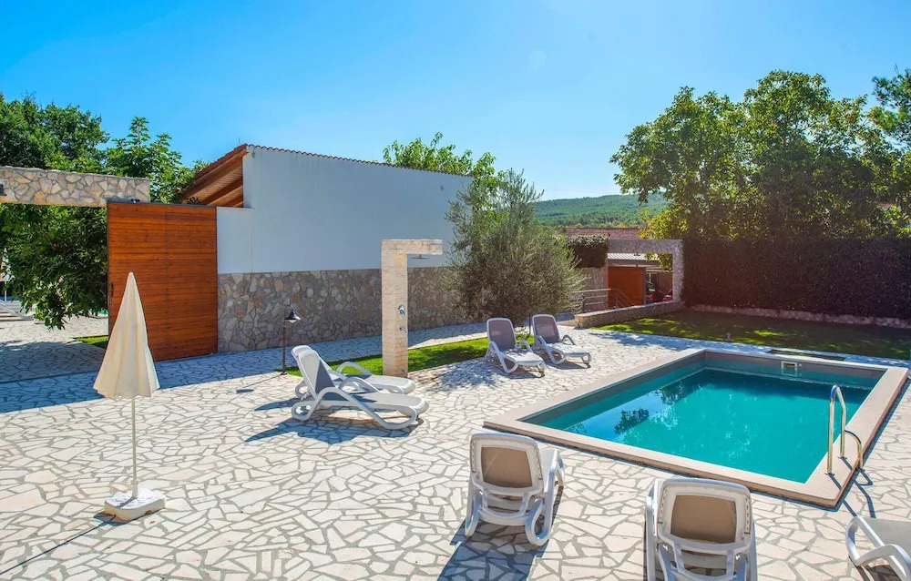 Beautiful Home in Sibenik With Wifi and 3 Bedrooms