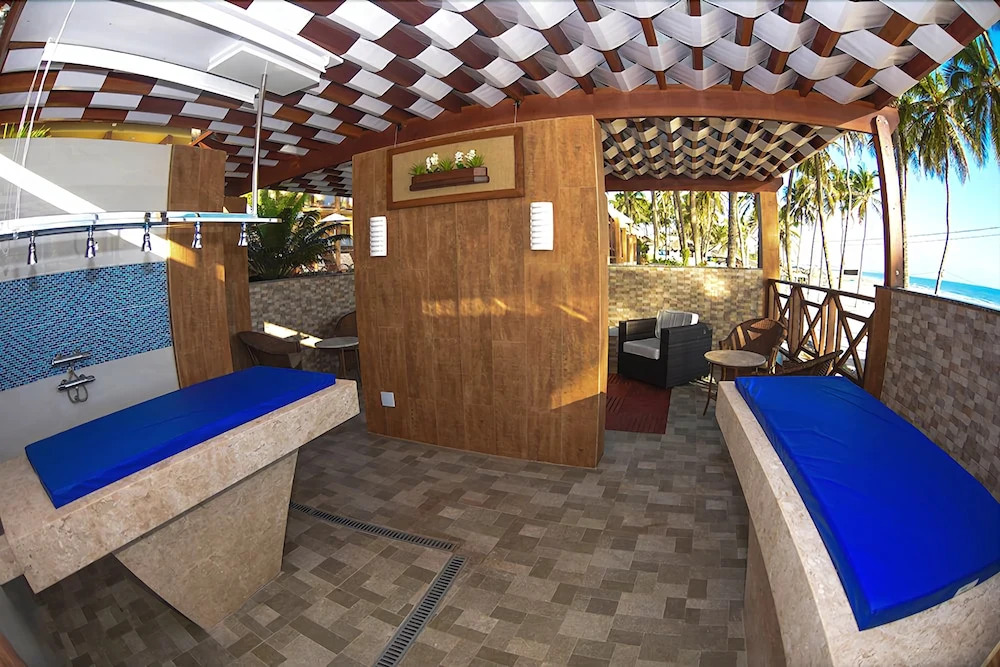 Genus Beach Hotel