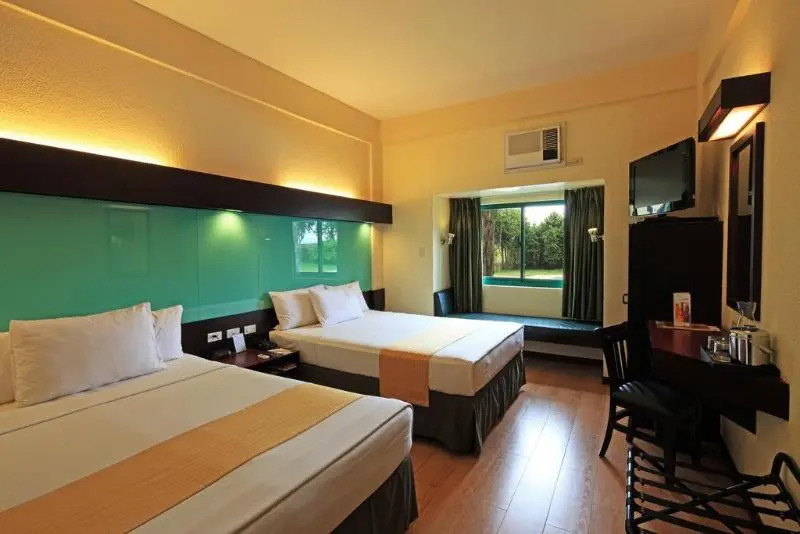 Microtel by Wyndham Cabanatuan