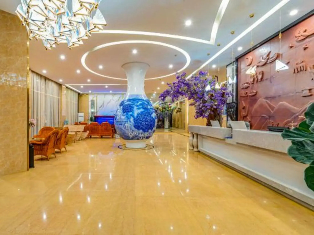 Poya Hotel