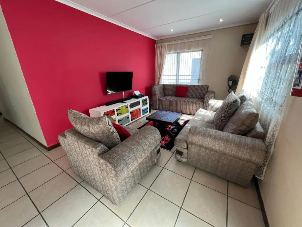Safi Holiday House - 3 bedroom