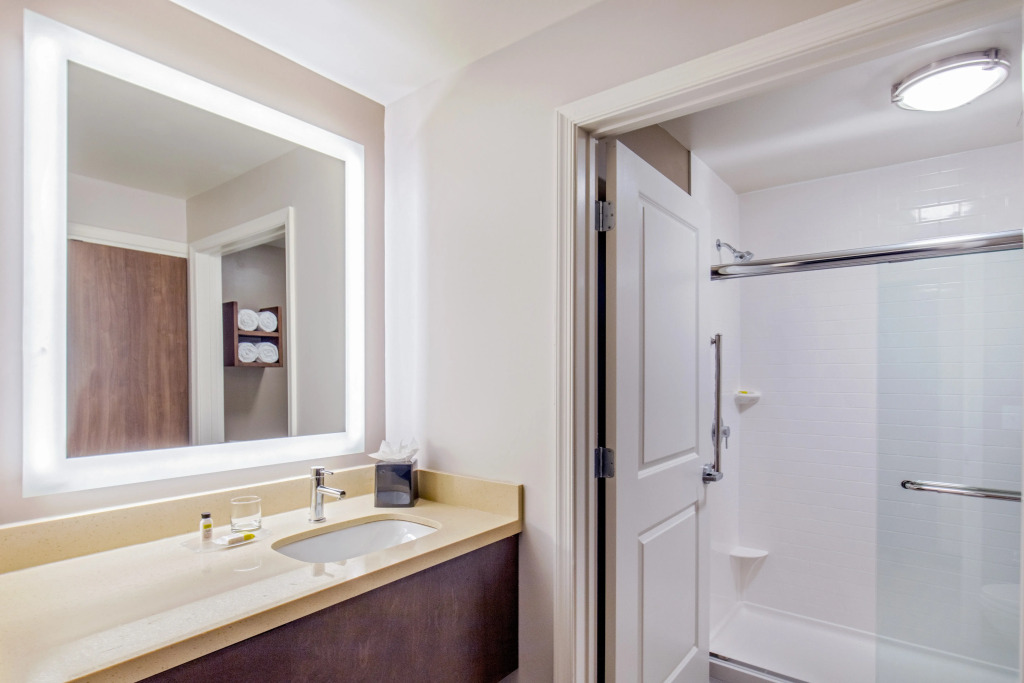 Staybridge Suites Charlottesville Airport by IHG