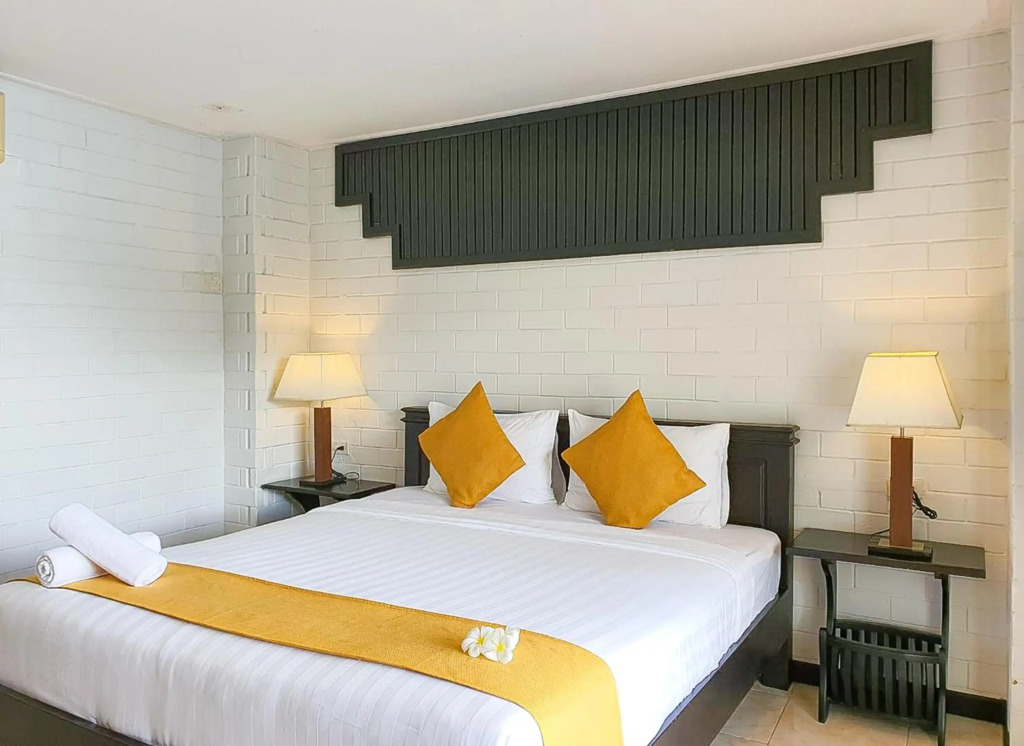 Phornpailin Riverside Resort