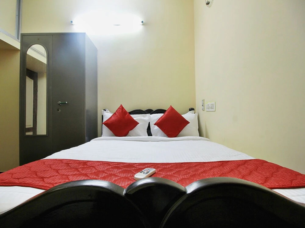 OYO 11862 Home Cozy 2BHK ECR Cuddalore Road
