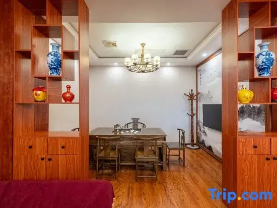 Rongjiang Shangpin International Hotel (Guzhou Dahekou Wharf Branch, Village Super Football Stadium)