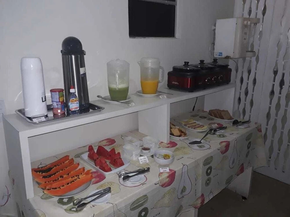 Praia dos Amores Hostel