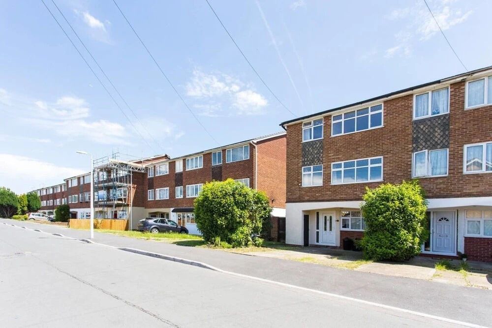 Beautiful 1-Bed Apartment in Romford