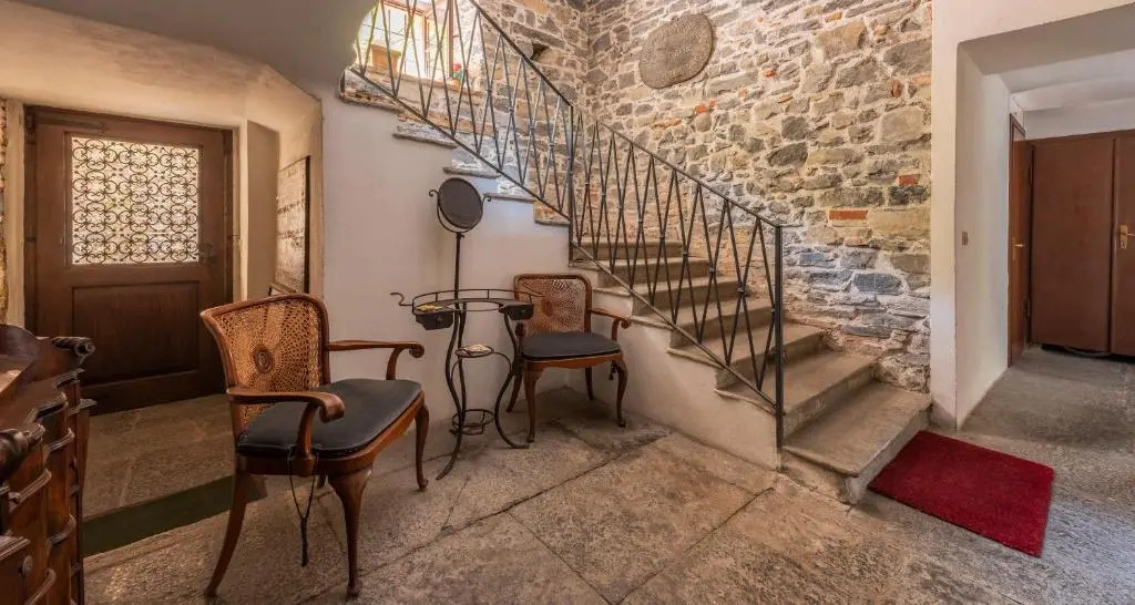 JOIVY Charming Flat Near Train Station